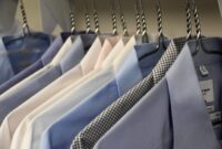 Folding mens dress shirts for travel